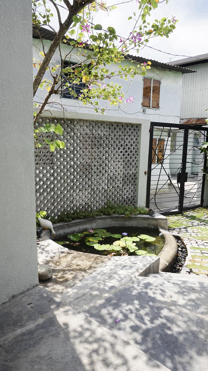 Chiêm ngắm mãn nhãn với ngôi nhà nhìn đâu cũng thấy cây xanh con trai làm tặng mẹ ở Sài Gòn linh ngoi nha trong hem cai tao dep ngat ngay danh tang me tai tp hcm e31db21c93 Chiêm ngắm mãn nhãn với ngôi nhà nhìn đâu cũng thấy cây xanh con trai làm tặng mẹ ở Sài Gòn