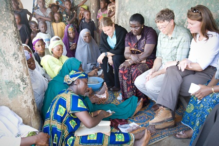12 life of bill gates bill melinda 47543166 1367852708 500x0 Nhìn lại con đường sự nghiệp của Bill Gates qua ảnh