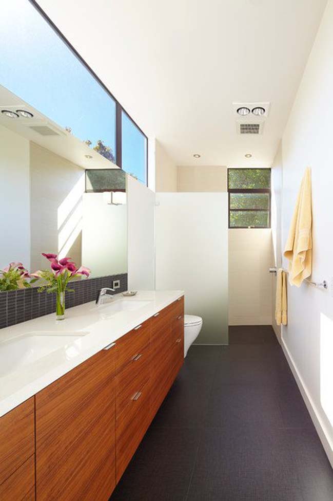 phong tam dep hinh chu nhat 14 Cùng nhìn qua 18 mẫu phòng tắm đẹp có diện tích hẹp