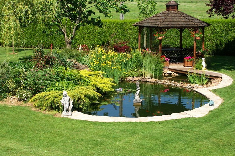 honuoc 22201504161414431057 Bài trí hồ nước nhỏ   xu hướng mới cho sân vườn hiện đại