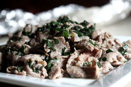 Món bò xào lá lốt thơm mùi tiêu cay images693270 boxaolaot5 Món bò xào lá lốt thơm mùi tiêu cay