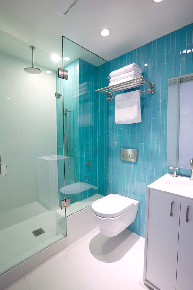 phong tam dep voi tong mau xanh va trang 06 Mẫu thiết kế phòng tắm đẹp với tông màu xanh và trắng