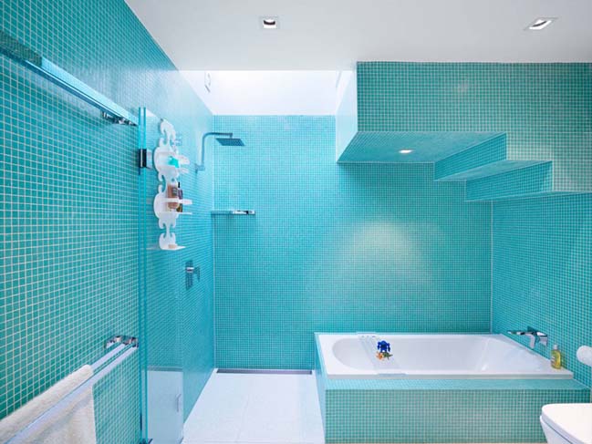 phong tam dep voi tong mau xanh va trang 08 Mẫu thiết kế phòng tắm đẹp với tông màu xanh và trắng
